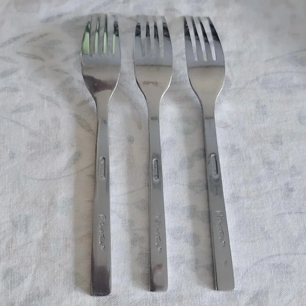 3 Oneida Chef's Table Dinner Forks Stainless 7 7/8